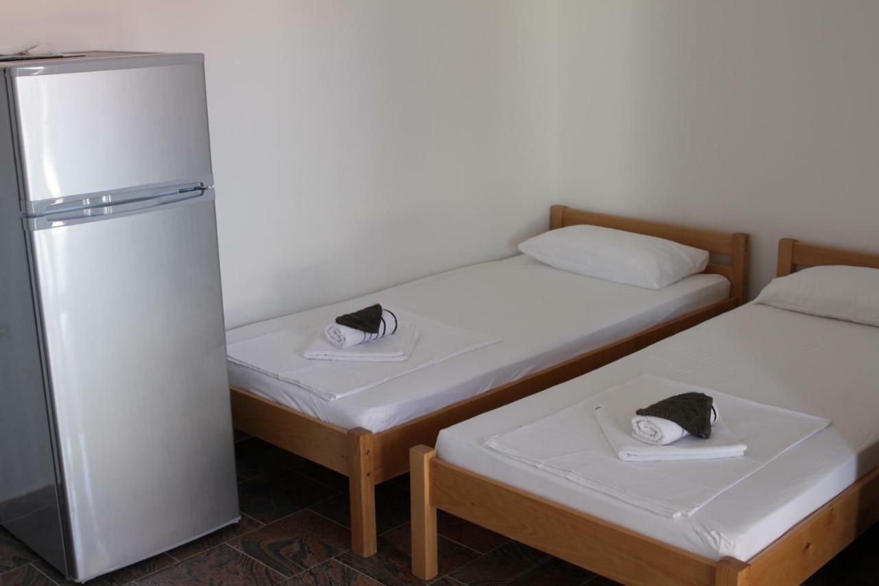 Apartmani Subasic Pag Town Exterior photo